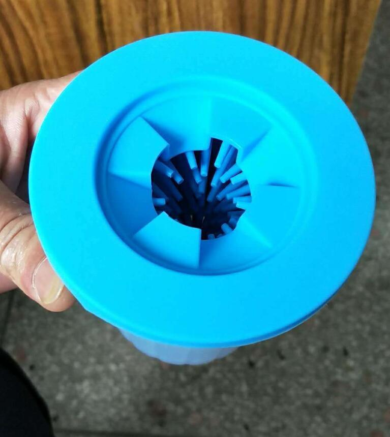 Portable Dog Paw Cleaner – Gentle Wash for Muddy Paws