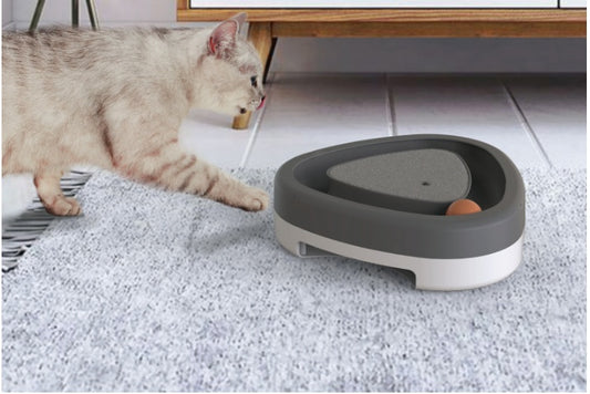Smart Cat Toy , Spinning Triangle with Scratcher